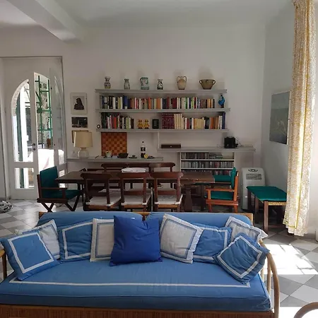 Benedetta Beautiful House - By The Sea Apartment *
