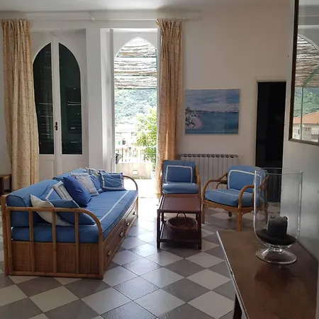 Benedetta Beautiful House - By The Sea Apartman *