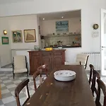 Benedetta Beautiful House - By The Sea Апартаменты Леванто