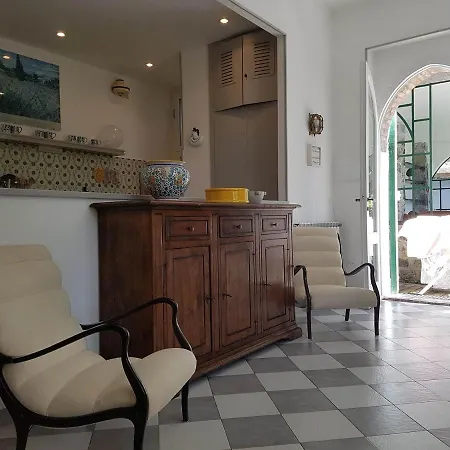 Benedetta Beautiful House - By The Sea * レヴァント