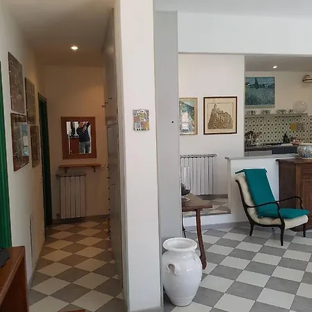 Apartment Benedetta Beautiful House - By The Sea *