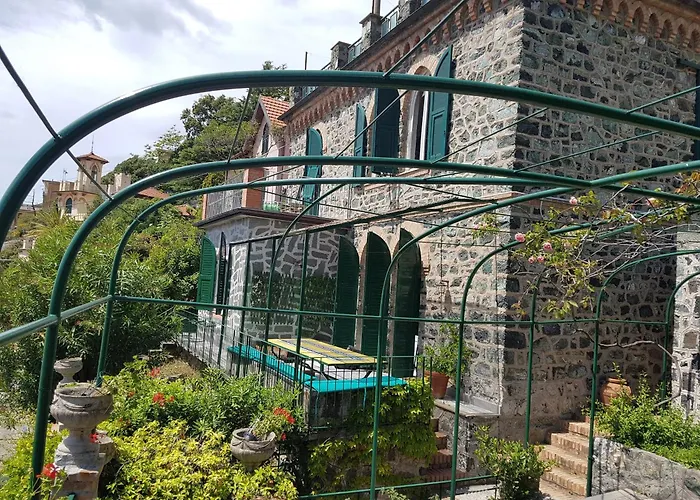 Benedetta Beautiful House - By The Sea