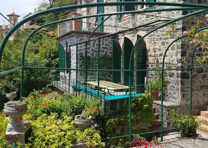 Benedetta Beautiful House - By The Sea